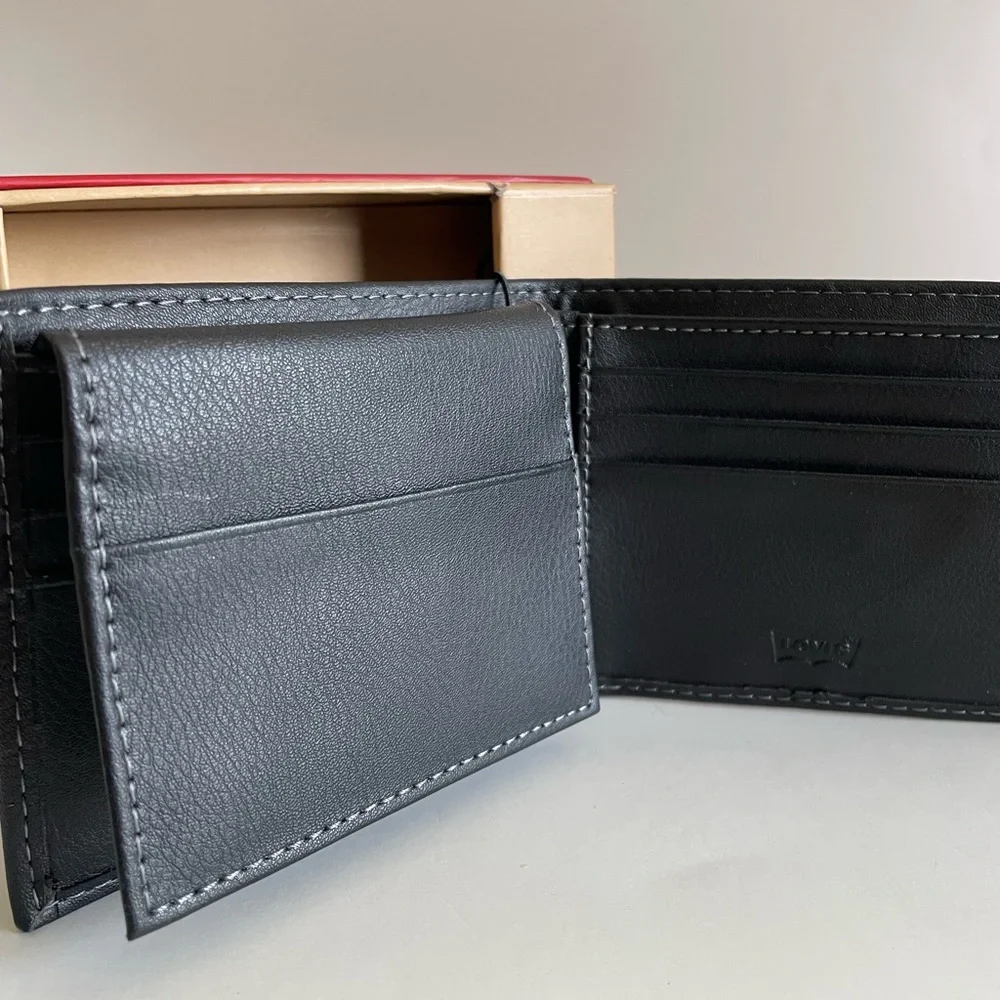 Levi's mens wallet new‎ in box 31LP220113